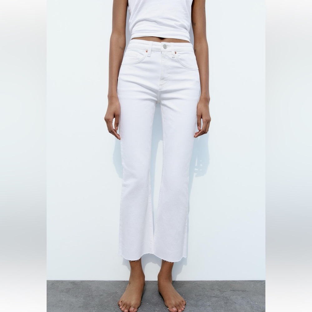 NWT Zara Flared Cropped High Waist Jeans Size 28/6